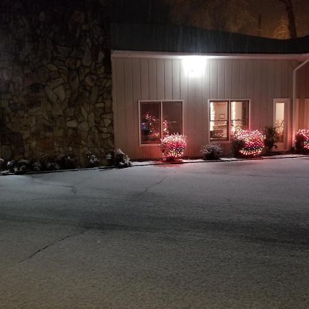 University Inn Cullowhee Εξωτερικό φωτογραφία