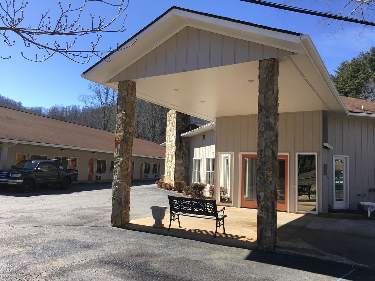 University Inn Cullowhee Εξωτερικό φωτογραφία