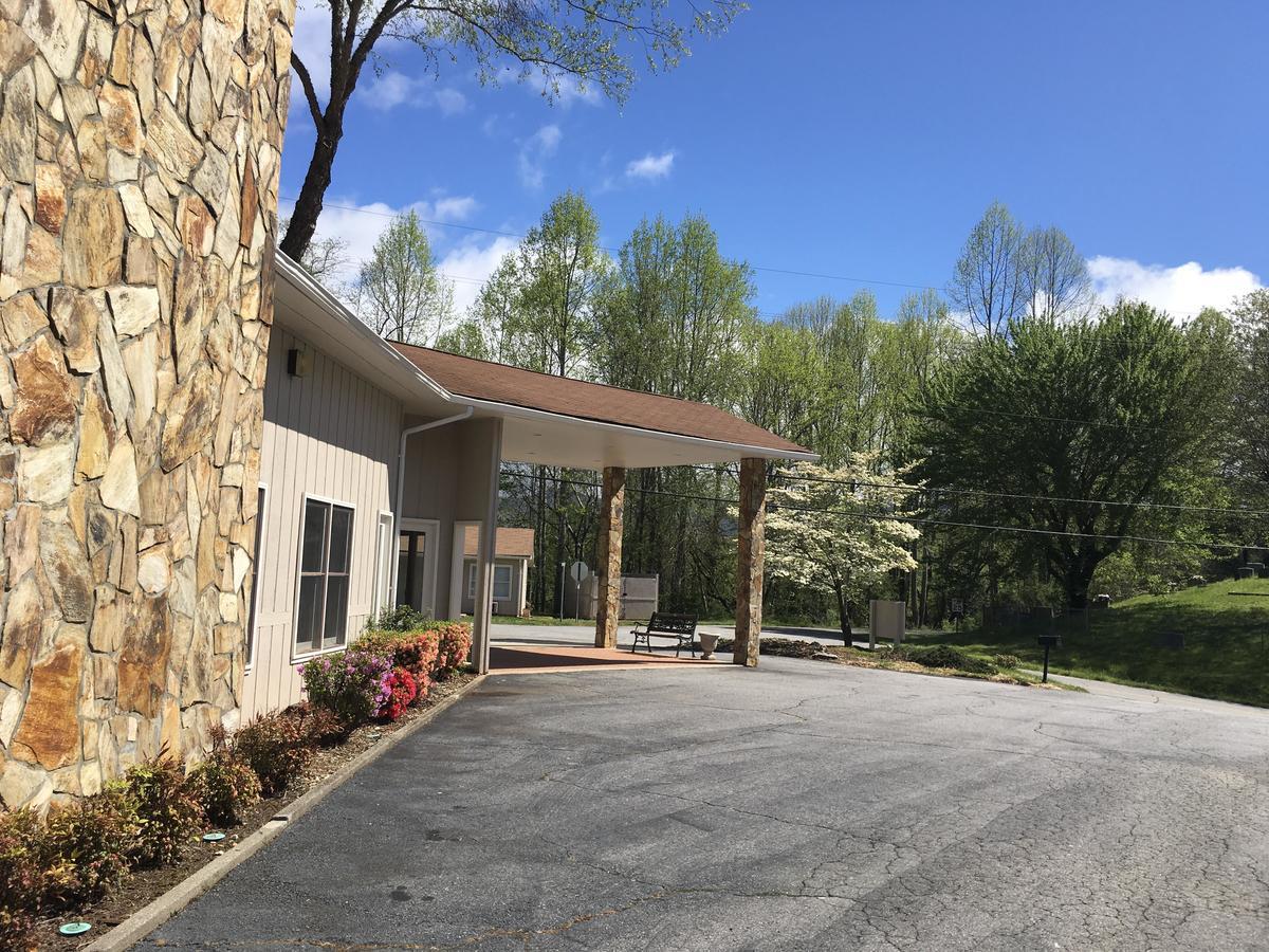 University Inn Cullowhee Εξωτερικό φωτογραφία